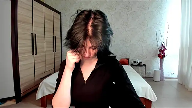 JulisSweet online show from January 19, 7:25 am