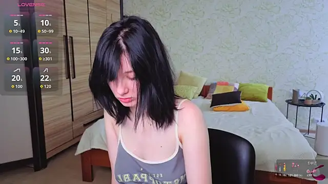 JulisSweet online show from November 7, 8:03 am