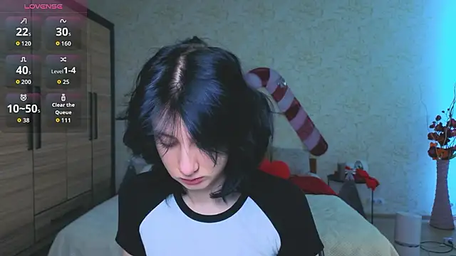 JulisSweet online show from February 8, 8:29 am