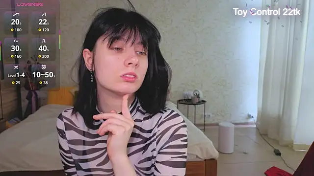 JulisSweet online show from June 15, 7:43 am