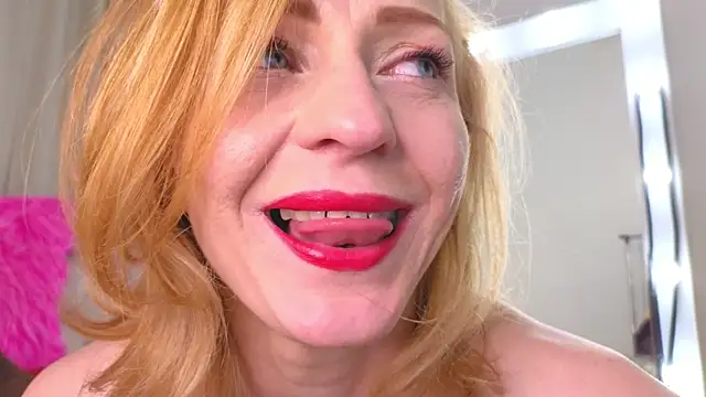 SquirtyAlisa online show from November 28, 9:17 pm