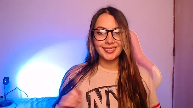 lalawhitte online show from October 28, 9:28 pm