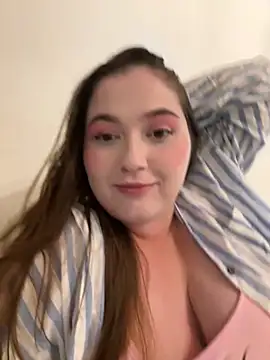 Kamilla Loop online show from October 6, 9:23 pm