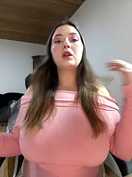 Snapshot of Kamilla_Loop chatting on March 21, 12:04 am Kamilla Loop online show from March 21, 12:04 am