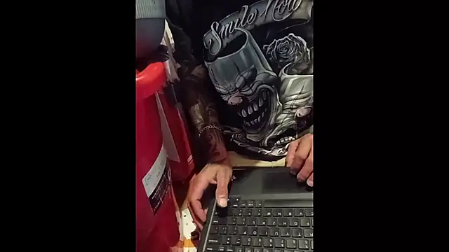 Babyboyy803 online show from April 2, 2:37 pm