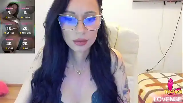 kissnicol32 online show from March 26, 4:34 pm