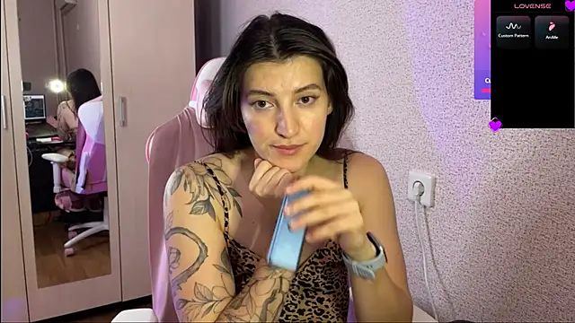 Snapshot of Katrin__kiss chatting on January 19, 8:51 pm Katrin  kiss online show from January 19, 8:51 pm