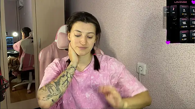 Snapshot of Katrin__kiss chatting on January 22, 5:17 pm Katrin  kiss online show from January 22, 5:17 pm