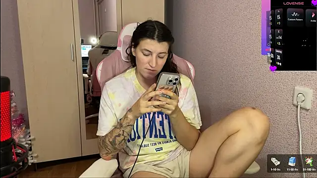 Snapshot of Katrin__kiss chatting on January 27, 2:57 pm Katrin  kiss online show from January 27, 2:57 pm