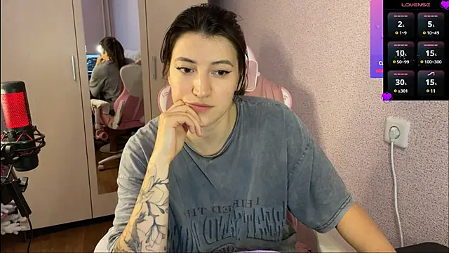 Snapshot of Katrin__kiss chatting on February 4, 11:05 am Katrin  kiss online show from February 4, 11:05 am