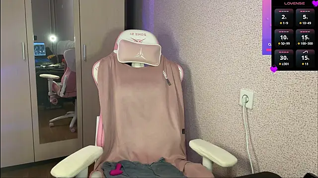 Snapshot of Katrin__kiss chatting on February 6, 5:40 pm Katrin  kiss online show from February 6, 5:40 pm