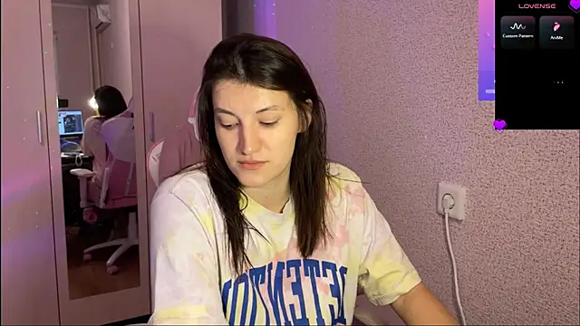 Snapshot of Katrin__kiss chatting on February 9, 5:22 pm Katrin  kiss online show from February 9, 5:22 pm