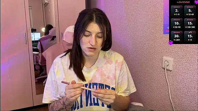 Snapshot of Katrin__kiss chatting on February 10, 5:09 pm Katrin  kiss online show from February 10, 5:09 pm