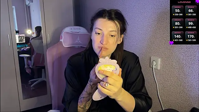 Snapshot of Katrin__kiss chatting on February 11, 2:13 pm Katrin  kiss online show from February 11, 2:13 pm