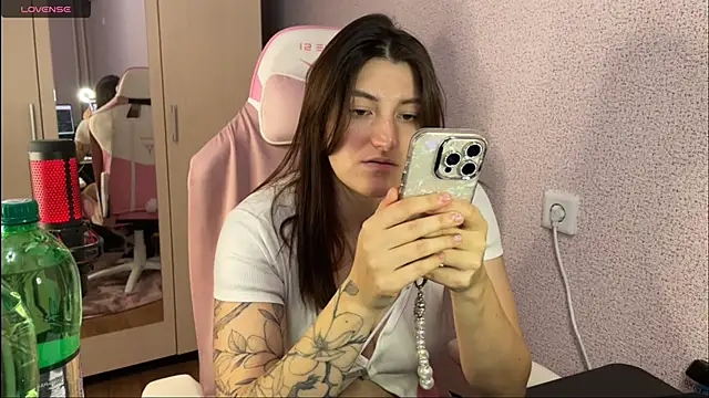 Snapshot of Katrin__kiss chatting on February 12, 7:02 pm Katrin  kiss online show from February 12, 7:02 pm