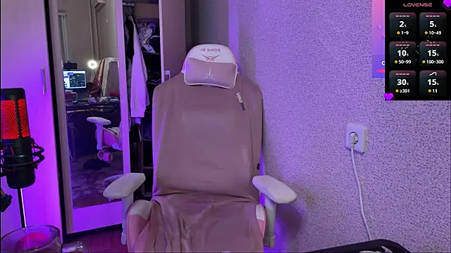 Snapshot of Katrin__kiss chatting on February 21, 5:20 pm Katrin  kiss online show from February 21, 5:20 pm