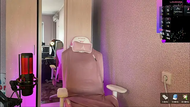 Snapshot of Katrin__kiss chatting on February 22, 6:17 am Katrin  kiss online show from February 22, 6:17 am