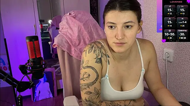 Snapshot of Katrin__kiss chatting on February 25, 7:03 pm Katrin  kiss online show from February 25, 7:03 pm