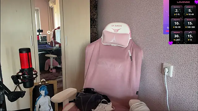 Snapshot of Katrin__kiss chatting on March 1, 2:13 pm Katrin  kiss online show from March 1, 2:13 pm