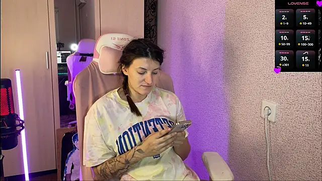 Snapshot of Katrin__kiss chatting on March 5, 6:23 pm Katrin  kiss online show from March 5, 6:23 pm