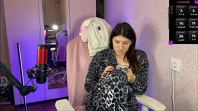 Snapshot of Katrin__kiss chatting on March 10, 7:40 pm Katrin  kiss online show from March 10, 7:40 pm