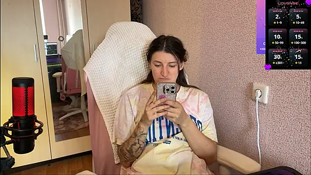 Snapshot of Katrin__kiss chatting on March 12, 1:40 pm Katrin  kiss online show from March 12, 1:40 pm