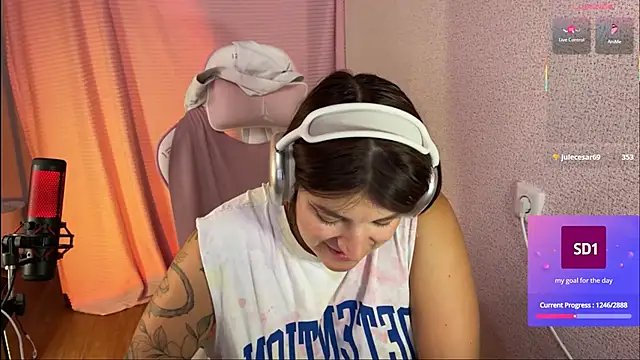 Snapshot of Katrin__kiss chatting on September 22, 8:11 pm Katrin  kiss online show from September 22, 8:11 pm