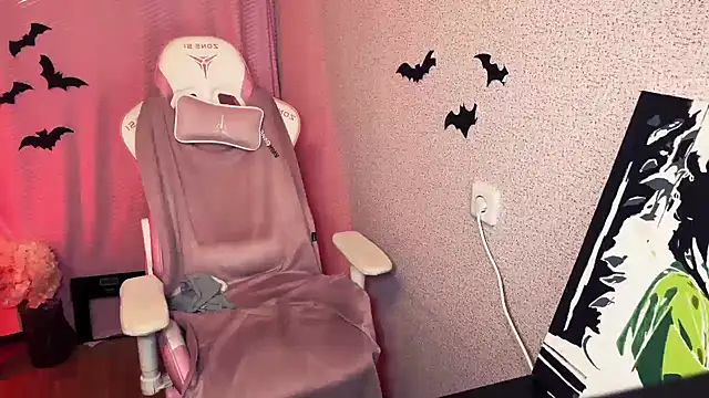 Snapshot of Katrin__kiss chatting on October 28, 4:42 pm Katrin  kiss online show from October 28, 4:42 pm