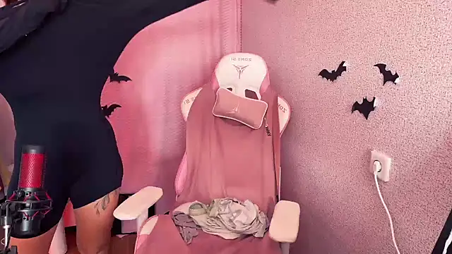 Snapshot of Katrin__kiss chatting on October 29, 8:27 am Katrin  kiss online show from October 29, 8:27 am