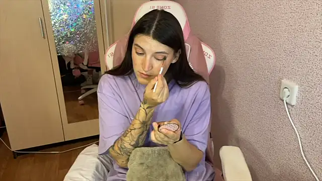 Katrin  kiss online show from April 20, 5:16 pm