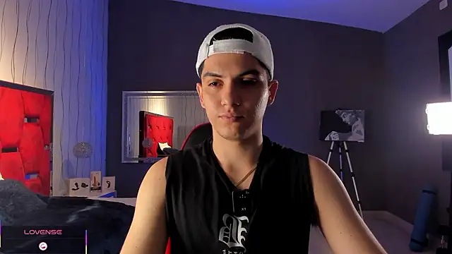 Brat  online show from March 11, 8:15 pm