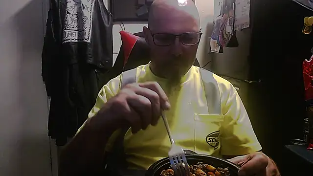 KrazyLegz online show from September 18, 10:12 pm