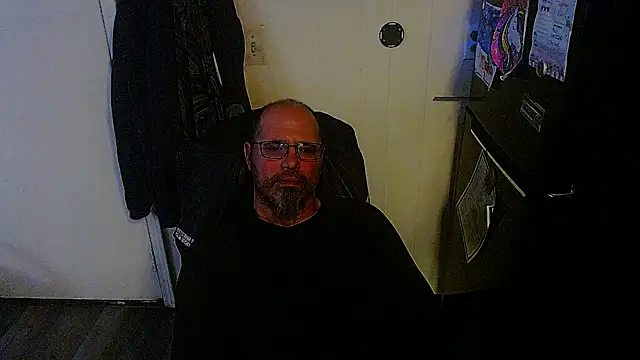 KrazyLegz online show from November 8, 5:01 pm