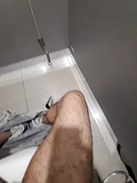 Snapshot of johny_69d@xh chatting on December 10, 12:05 pm johny 69dxh online show from December 10, 12:05 pm