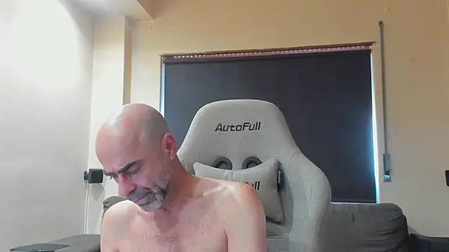 Snapshot of Bicopflirt chatting on September 11, 3:12 pm Bicopflirt online show from September 11, 3:12 pm