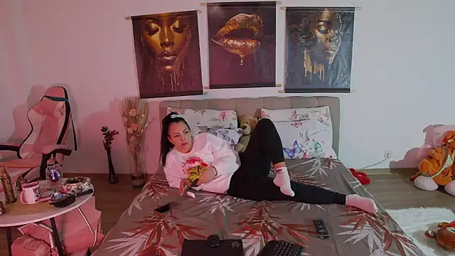 ReiyaRey online show from March 3, 8:48 pm