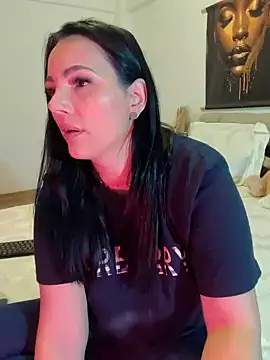 ReiyaRey online show from April 13, 3:39 pm