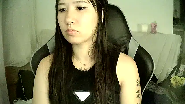 Japabaixinha online show from March 22, 4:24 am