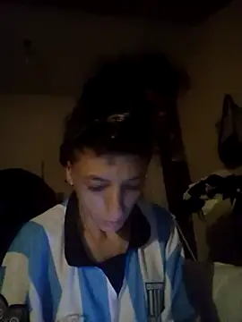 Snapshot of gala2 chatting on February 6, 7:56 am gala2 online show from February 6, 7:56 am