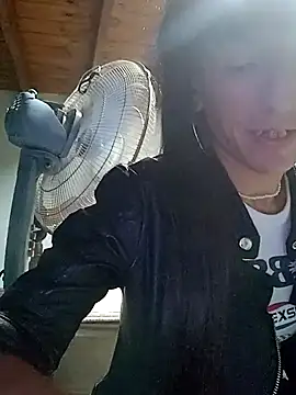 Snapshot of gala2 chatting on February 27, 10:04 am gala2 online show from February 27, 10:04 am