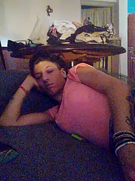 Snapshot of gala2 chatting on March 10, 2:05 pm gala2 online show from March 10, 2:05 pm