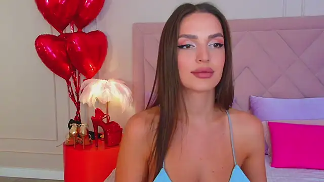 Snapshot of BellaHalles chatting on February 19, 12:00 pm BellaHalles online show from February 19, 12:00 pm