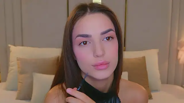 BellaHalles online show from December 3, 5:15 am