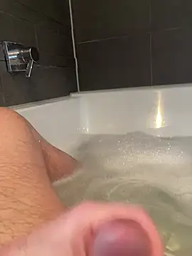 LivingLegend1978 online show from March 2, 9:21 am