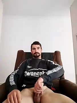 Snapshot of LOREDAN1 chatting on November 13, 8:24 am LOREDAN1 online show from November 13, 8:24 am