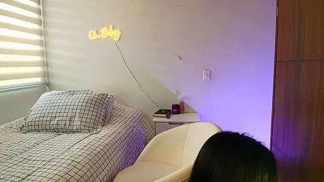 keilelewis online show from January 17, 7:17 pm