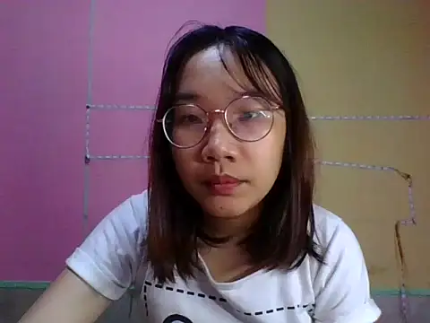 Snapshot of Nanoko chatting on March 9, 10:19 am Nanoko online show from March 9, 10:19 am