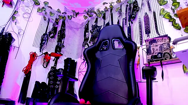 Agatha BDSM online show from February 17, 9:32 pm