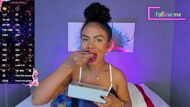 EmmaSmith06 online show from March 19, 5:17 pm