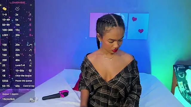 EmmaSmith06 online show from September 9, 5:23 pm